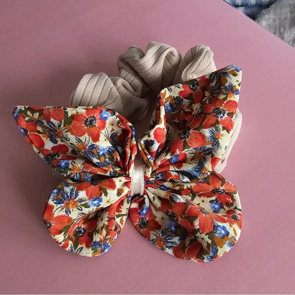 Hair scrunchy
